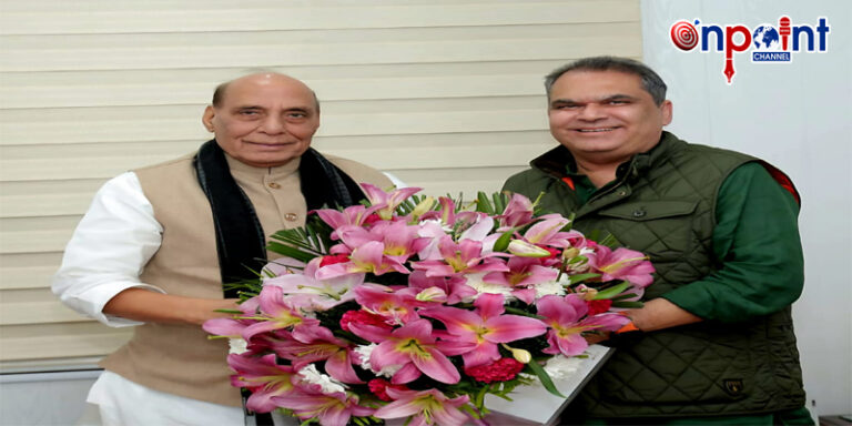 ਐਮਪੀ ਸੰਜੀਵ ਅਰੋੜਾ ਨੇ ਰੱਖਿਆ ਮੰਤਰੀ ਰਾਜਨਾਥ ਸਿੰਘ ਨਾਲ ਕੀਤੀ ਮੁਲਾਕਾਤ; ਮੰਤਰੀ ਨੇ ਹਵਾਈ ਸੈਨਾ ਦੀ ਤਰਫੋਂ ਹਲਵਾਰਾ ਹਵਾਈ ਅੱਡੇ ਦੇ ਕੰਮ ਵਿੱਚ ਤੇਜ਼ੀ ਲਿਆਉਣ ਦਾ ਦਿੱਤਾ ਭਰੋਸਾ