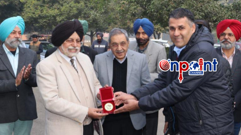 ਸੀ.ਐਸ.ਆਰ ਪ੍ਰੋਜੈਕਟ ਅਧੀਨ,ਵਰਧਮਾਨ ਸਪੈਸ਼ਲ ਸਟੀਲਜ਼ ਲਿਮਟਿਡ ਵੱਲੋਂ ਪੀ.ਏ.ਯੂ, ਲੁਧਿਆਣਾ ਨੂੰ ਸੈਲਾਨੀਆਂ ਅਤੇ ਸੀਨੀਅਰ ਨਾਗਰਿਕਾਂ ਦੇ ਸਥਾਨਕ ਆਉਣ-ਜਾਣ ਲਈ 5 ਈ-ਰਿਕਸ਼ਾ ਦਿੱਤੇ।