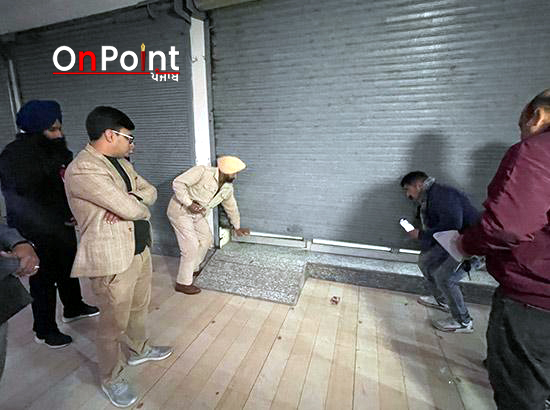 ਨਸ਼ਾ ਛੁਡਾਊ ਕੇਂਦਰ ਸੀਲ ਕਰਕੇ ਸਟਾਕ ਰਜਿਸਟਰ ਤੇ ਦਵਾਈਆਂ ਸਿਹਤ ਵਿਭਾਗ ਦੇ ਹਵਾਲੇ: ਹਸਪਤਾਲ ਦਾ ਲਾਇਸੰਸ ਫੌਰੀ ਤੌਰ ਤੇ ਮੁਅੱਤਲ