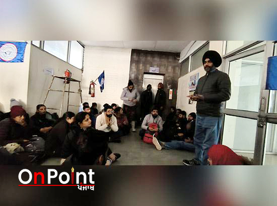 1158 ਫ਼ਰੰਟ ਵੱਲੋਂ ਡਾਇਰੈਕਟਰ ਉਚੇਰੀ ਸਿੱਖਿਆ ਦਾ ਦਫ਼ਤਰ ਦਾ ਘਿਰਾਓ