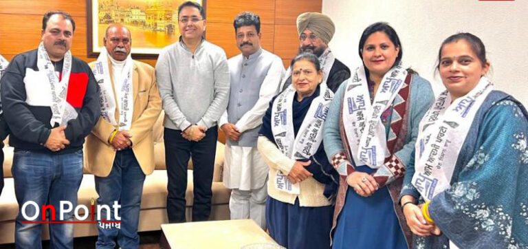 ਭੋਗਪੁਰ ਨਗਰ ਕੌਂਸਲ ਤੋਂ ਜਿੱਤਣ ਵਾਲੇ 6 ਕਾਂਗਰਸੀ ਕੌਂਸਲਰ ‘ਆਪ’ ’ਚ ਸ਼ਾਮਲ ਹੋਏ