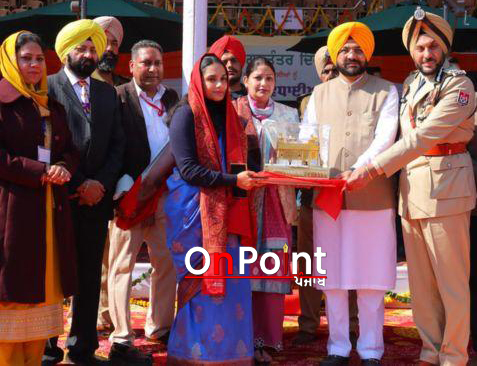 ਪੰਜਾਬ ਸਰਕਾਰ ਸ਼ਹੀਦਾਂ ਦੇ ਸੁਪਨਿਆਂ ਨੂੰ ਪੂਰਾ ਕਰਨ ਲਈ ਵਚਨਬੱਧ – ਤਰੁਨਪ੍ਰੀਤ ਸਿੰਘ ਸੌਂਦ