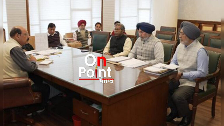 ਮੋਹਿੰਦਰ ਭਗਤ ਨੇ ਕਿਹਾ ਸਾਬਕਾ ਸੈਨਿਕਾਂ ਅਤੇ ਸ਼ਹੀਦ ਸੈਨਿਕਾਂ ਦੇ ਪਰਿਵਾਰਾਂ ਲਈ ਭਲਾਈ ਸਕੀਮਾਂ ਨੂੰ ਪ੍ਰਭਾਵਸ਼ਾਲੀ ਢੰਗ ਨਾਲ ਲਾਗੂ ਕਰਨਾ ਯਕੀਨੀ ਬਣਾਇਆ ਜਾਵੇ