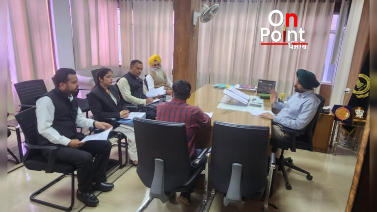 ਆਤਮ ਨਗਰ ਦੀ ਪ੍ਰਧਾਨਗੀ ਹੇਠ ਵੱਖ-ਵੱਖ ਸਿਆਸੀ ਪਾਰਟੀਆਂ ਦੇ ਨੁਮਾਇੰਦਿਆਂ ਨਾਲ ਮੀਟਿੰਗ