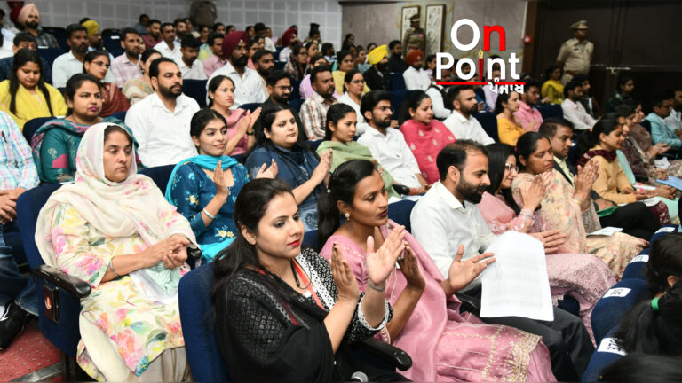 ਨਵ-ਨਿਯੁਕਤ ਅਧਿਆਪਕਾਂ ਵੱਲੋਂ ਪਾਰਦਰਸ਼ੀ ਢੰਗ ਨਾਲ ਨੌਕਰੀਆਂ ਦੇਣ ਲਈ ਮੁੱਖ ਮੰਤਰੀ ਦੀ ਸ਼ਲਾਘਾ