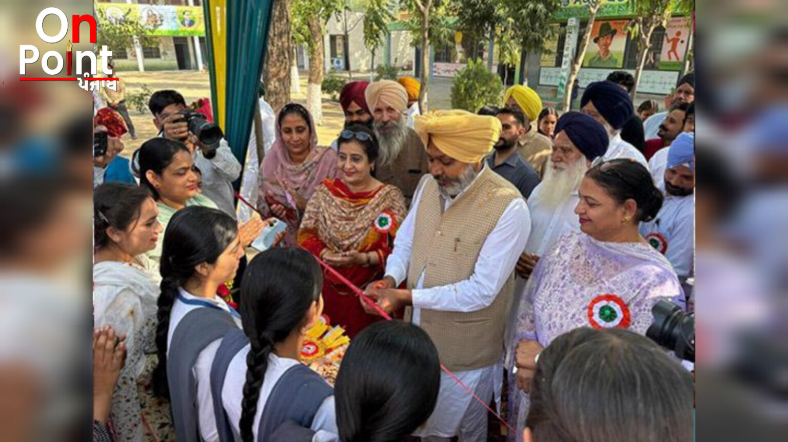 ਕੈਬਨਿਟ ਮੰਤਰੀ ਹਰਪਾਲ ਸਿੰਘ ਚੀਮਾ ਨੇ ਦਿੜ੍ਹਬਾ ਹਲਕੇ ਦੇ ਪਿੰਡ ਕਮਾਲਪੁਰ ਤੇ ਮੌੜਾਂ ਦੇ ਸਰਕਾਰੀ ਸਕੂਲਾਂ ਦੇ ਨਾਲ-ਨਾਲ ਦਿੜ੍ਹਬਾ ਦੇ ਸਕੂਲ ਆਫ ਐਮੀਨੈਂਸ ‘ਚ ‘ਪੰਜਾਬ ਵਿਕਾਸ ਕ੍ਰਾਂਤੀ’ ਤਹਿਤ ਕੀਤਾ ਵਿਕਾਸ ਕਾਰਜਾਂ ਦਾ ਉਦਘਾਟਨ