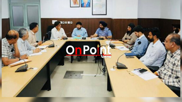 ਡਾ. ਰਵਜੋਤ ਸਿੰਘ ਨੇ ਨਗਰ ਨਿਗਮਾਂ ਦੇ ਪ੍ਰਬੰਧਾ ਦਾ ਲਿਆ ਜਾਇਜ਼ਾ; ਬਰਸਾਤਾਂ ਤੋਂ ਪਹਿਲਾਂ ਸੀਵਰੇਜ਼ਾਂ ਦੀ ਚੰਗੀ ਤਰ੍ਹਾਂ ਸਫਾਈ ਕਰਨੀ ਯਕੀਨੀ ਬਣਾਉਣ ਦੇ ਦਿੱਤੇ ਨਿਰਦੇਸ਼