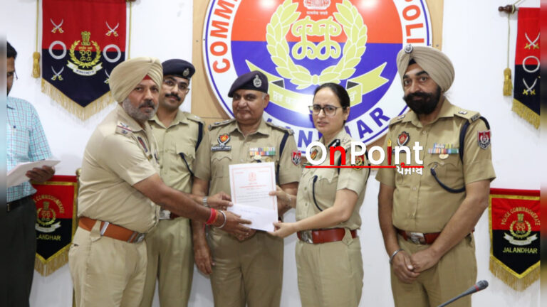 ਪੁਲਿਸ ਕਮਿਸ਼ਨਰ ਜਲੰਧਰ ਨੇ ‘ਯੁੱਧ ਨਸ਼ਿਆਂ ਵਿਰੁੱਧ’ ਮੁਹਿੰਮ ‘ਚ ਖਾਸ ਯੋਗਦਾਨ ਪਾਉਣ ਵਾਲੇ 15 ਪੁਲਿਸ ਕਰਮਚਾਰੀ ਸਨਮਾਨੇ