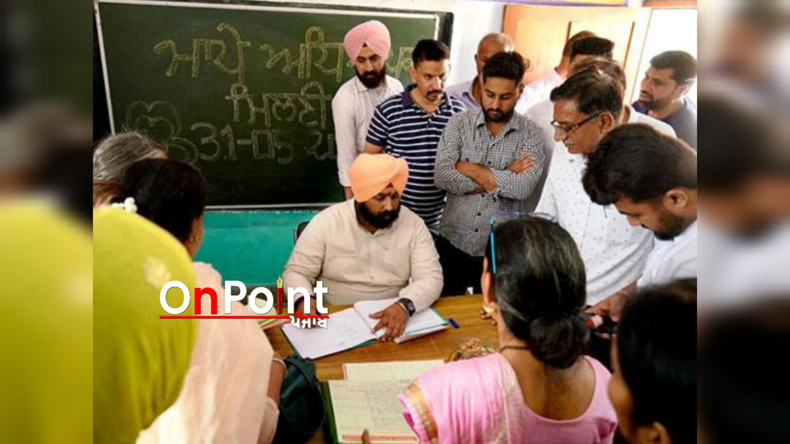 ਸਿੱਖਿਆ ਮੰਤਰੀ ਨੇ ਸਕੂਲਾਂ ਦਾ ਦੌਰਾ ਕਰਕੇ ਮਾਪਿਆਂ-ਅਧਿਆਪਕਾਂ ਦੇ ਸਬੰਧ ਹੋਰ ਮਜ਼ਬੂਤ ਕਰਨ ਦੀ ਪਹਿਲਕਦਮੀ ਦੀ ਕੀਤੀ ਅਗਵਾਈ