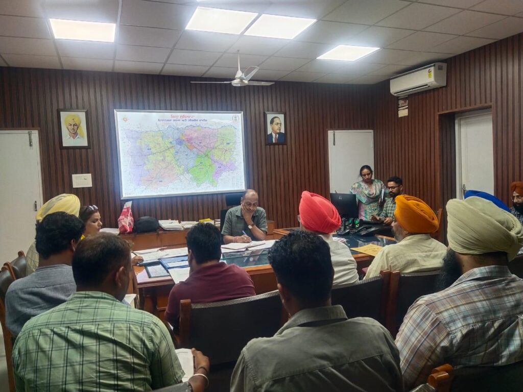 ਲੁਧਿਆਣਾ ਨੂੰ ਪਰਾਲੀ ਸਾੜਨ ਤੋਂ ਮੁਕਤ ਜ਼ਿਲ੍ਹਾ ਬਣਾਉਣ ਲਈ ਪ੍ਰਸ਼ਾਸਨ ਪੱਬਾਂ ਭਾਰ