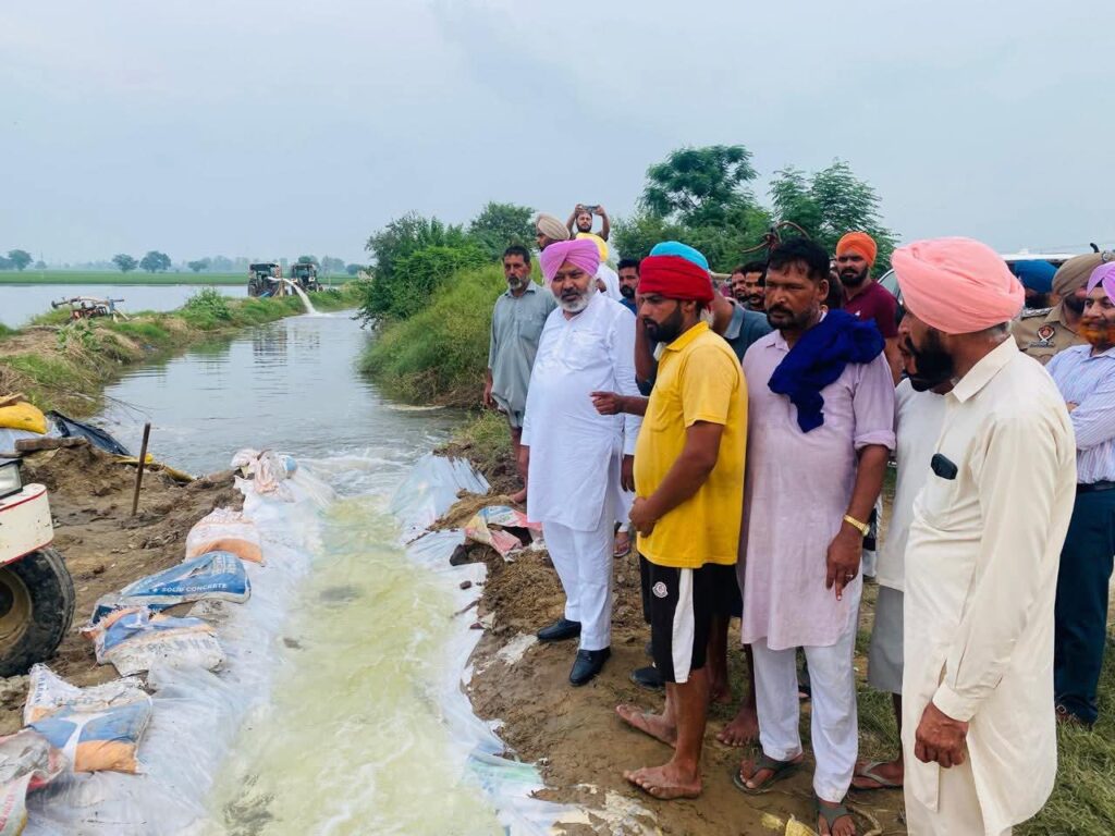 ਹੜਾਂ ਦੀ ਸਥਿਤੀ ਨਾਲ ਨਿਪਟਣ ਲਈ ਪੰਜਾਬ ਸਰਕਾਰ ਪੂਰੀ ਤਰ੍ਹਾਂ ਮੁਸਤੈਦੀ ਨਾਲ ਕੰਮ ਕਰ ਰਹੀ ਹੈ – ਵਿੱਤ ਮੰਤਰੀ ਚੀਮਾ