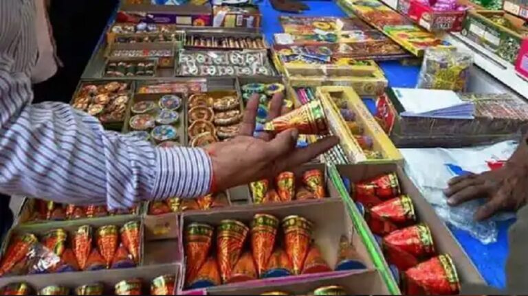 ਇਸ ਸਾਲ ਦਿਵਾਲੀ ਮੌਕੇ ਚਾਰਾ ਮੰਡੀ ਲੰਬਾ ਪਿੰਡ ਤੇ ਲਾਇਲਪੁਰ ਖਾਲਸਾ ਸੀਨੀਅਰ ਸੈਕੰਡਰੀ ਸਕੂਲ ਗਰਾਊਂਡ ’ਚ ਲੱਗੇਗੀ ਆਰਜ਼ੀ ਪਟਾਕਾ ਮਾਰਕੀਟ