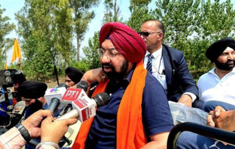 MP ਵਿਕਰਮ ਸਾਹਨੀ ਨੇ ਸ਼ੁਰੂ ਕੀਤੀ ਹੜ੍ਹ ਰਾਹਤ ਅਤੇ ਖੇਤਾਂ ਵਿਚੋਂ ਰੇਤ ਹਟਾਉਣ ਦੀ ਮੁਹਿੰਮ