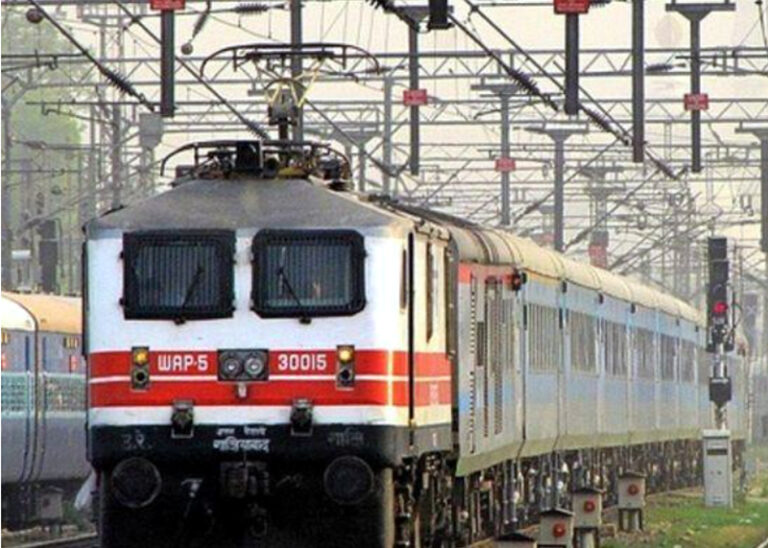 ਤਿਉਹਾਰਾਂ ਦੇ ਸੀਜ਼ਨ ਵਿੱਚ ਚੱਲਣਗੀਆਂ 12,000 ਸਪੈਸ਼ਲ ਰੇਲਗੱਡੀਆਂ, ਪੜੋ ਵੇਰਵਾ