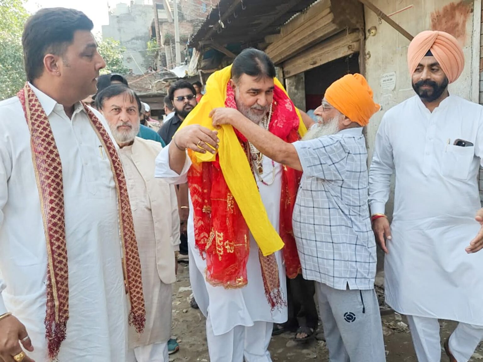 ਵਿਧਾਇਕ ਪਰਾਸ਼ਰ ਨੇ ‘ਬੁੱਢੇ ਦਰਿਆ’ ਦੇ ਦੂਜੇ ਪਾਸੇ ਸੜਕ ਅਤੇ ਰਿਟੇਨਿੰਗ ਵਾਲ ਦੇ ਨਿਰਮਾਣ ਲਈ 3.66 ਕਰੋੜ ਰੁਪਏ ਦੇ ਪ੍ਰੋਜੈਕਟ ਦਾ ਕੀਤਾ ਉਦਘਾਟਨ