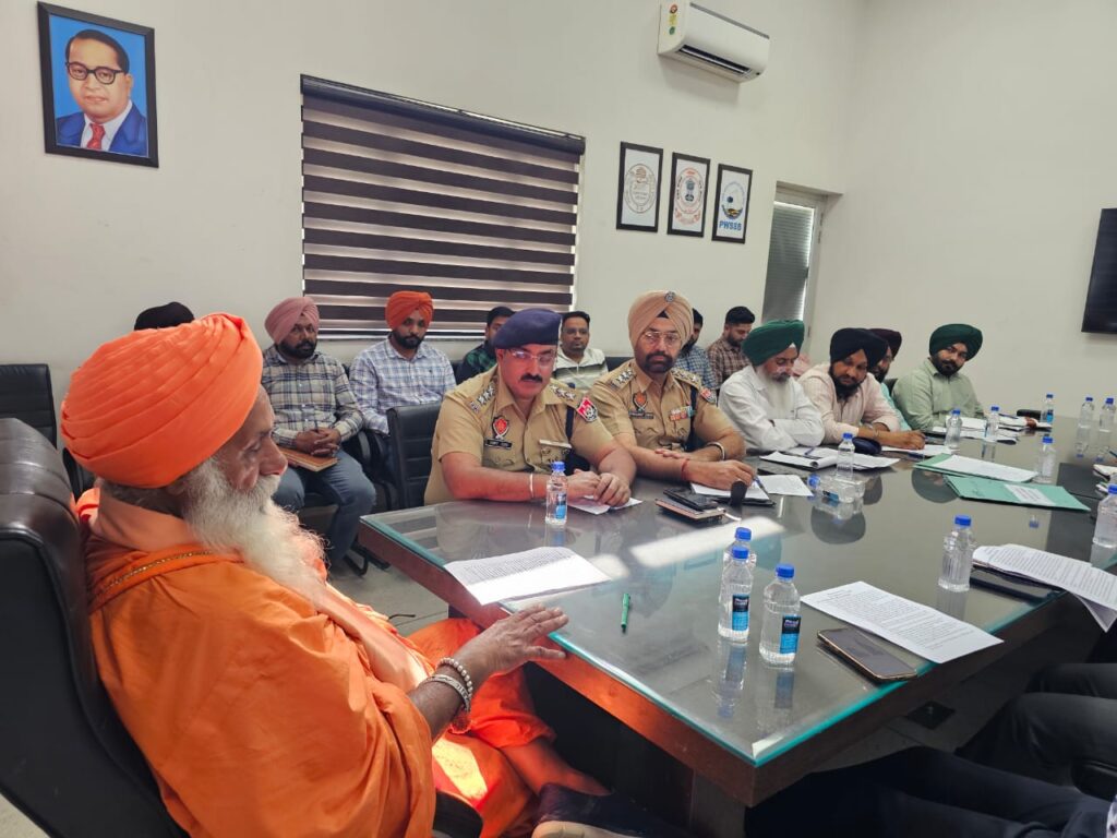 ਬੁੱਢੇ ਦਰਿਆ’ ਵਿੱਚ ਗੋਬਰ ਸੁੱਟਣ ਤੋਂ ਰੋਕਿਆ ਜਾਵੇ; ਉਲੰਘਣਾ ਕਰਨ ਵਾਲਿਆਂ ਵਿਰੁੱਧ ਸਖ਼ਤ ਕਰੋ ਕਾਰਵਾਈ – ਰਾਜ ਸਭਾ ਐਮ.ਪੀ. ਸੀਚੇਵਾਲ