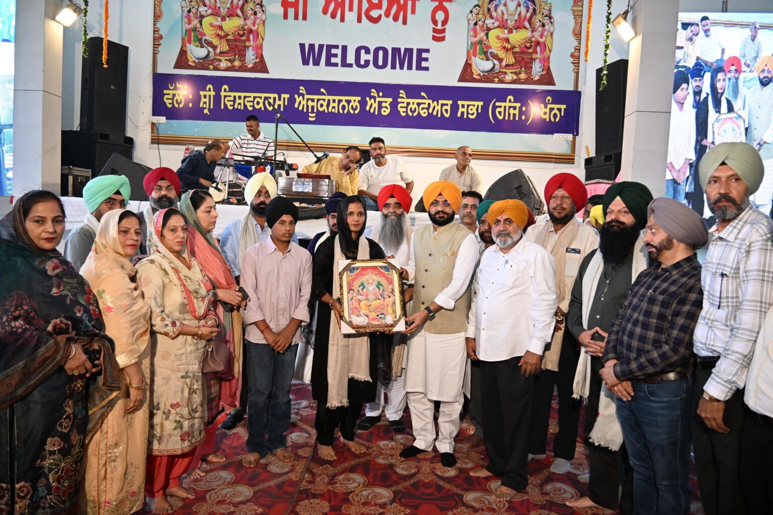 ਪੰਜਾਬ ਦੇ ਸਮੁੱਚੇ ਢਾਂਚੇ ਨੂੰ ਸੁਧਾਰਨ ਲਈ ਅਸੀਂ ਭਗਵਾਨ ਵਿਸ਼ਵਕਰਮਾ ਦੇ ਨਕਸ਼ੇ ਕਦਮਾਂ ‘ਤੇ ਚੱਲ ਰਹੇ ਹਾਂ: ਮੰਤਰੀ ਸੌਂਦ