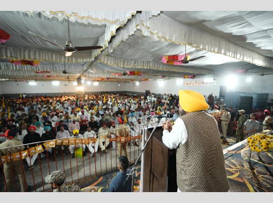 ਰਾਜਾ ਵੜਿੰਗ ਅਤੇ ਪ੍ਰਤਾਪ ਬਾਜਵਾ ਦੀਆਂ ਟਿੱਪਣੀਆਂ ਕਾਂਗਰਸੀ ਆਗੂਆਂ ਦੀ ਮਾਨਸਿਕਤਾ ਨੂੰ ਦਰਸਾਉਂਦੀਆਂ ਹਨ, ਉਹ ਦਲਿਤ ਵਿਰੋਧੀ ਹਨ: ਮਾਨ