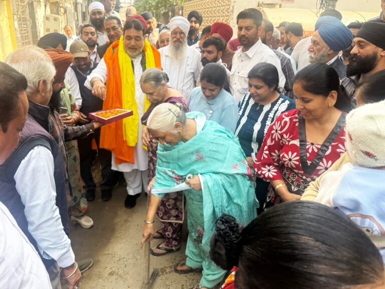 ਵਿਧਾਇਕ ਪਰਾਸ਼ਰ ਨੇ ਹਰਚਰਨ ਨਗਰ ਦੀਆਂ ਗਲੀਆਂ ਦੀ ਮੁੜ ਉਸਾਰੀ ਲਈ ਪ੍ਰੋਜੈਕਟ ਦੀ ਕੀਤੀ ਸ਼ੁਰੂਆਤ