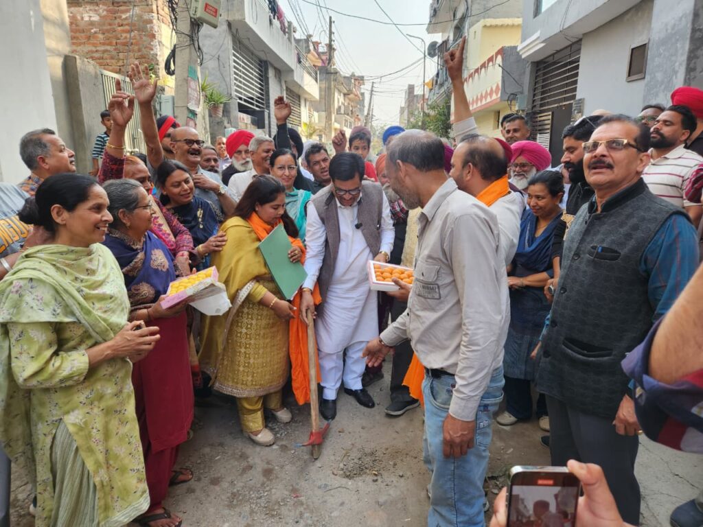ਵਿਧਾਇਕ ਬੱਗਾ ਵੱਲੋਂ ਵਾਰਡ ਨੰਬਰ 66 ’ਚ 52.76 ਲੱਖ ਰੁਪਏ ਦੀ ਲਾਗਤ ਵਾਲੇ ਵਿਕਾਸ ਪ੍ਰੋਜੈਕਟਾਂ ਦਾ ਉਦਘਾਟਨ