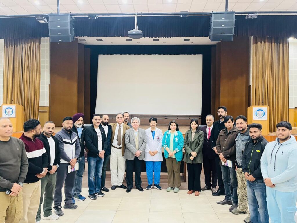 ‘ਮਿਸ਼ਨ ਸਵਸਥ ਕਵਚ’ ਦੇ ਤੀਜੇ ਪੜਾਅ ਹੇਠ ਜਿੰਮ ਟ੍ਰੇਨਰਾਂ, ਅਥਲੀਟਾਂ ਅਤੇ ਕੋਚਾਂ ਨੂੰ ਸੀ.ਪੀ.ਆਰ ਤੇ ਬੀ.ਪੀ ਮੋਨੀਟਰਿੰਗ ਦੀ ਦਿੱਤੀ ਗਈ ਟ੍ਰੇਨਿੰਗ