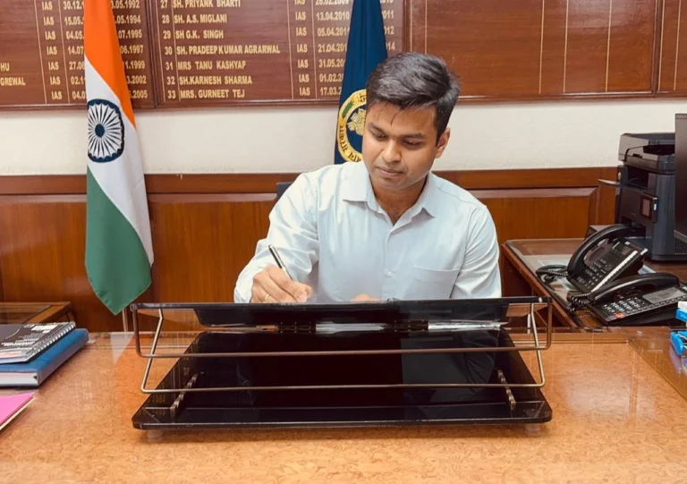 ਹਸਪਤਾਲਾਂ, ਹੋਸਟਲਾਂ ਸਮੇਤ ਸਾਰੀਆਂ ਵਿਦਿਅਕ ਸੰਸਥਾਵਾਂ ਨੂੰ ਲੋੜ ਅਨੁਸਾਰ ਵਪਾਰਕ ਐਲ ਪੀ ਜੀ ਮੁਹੱਈਆ ਕਰਵਾਈ ਜਾਵੇਗੀ – ਡਿਪਟੀ ਕਮਿਸ਼ਨਰ ਹਿਮਾਂਸ਼ੂ ਜੈਨ