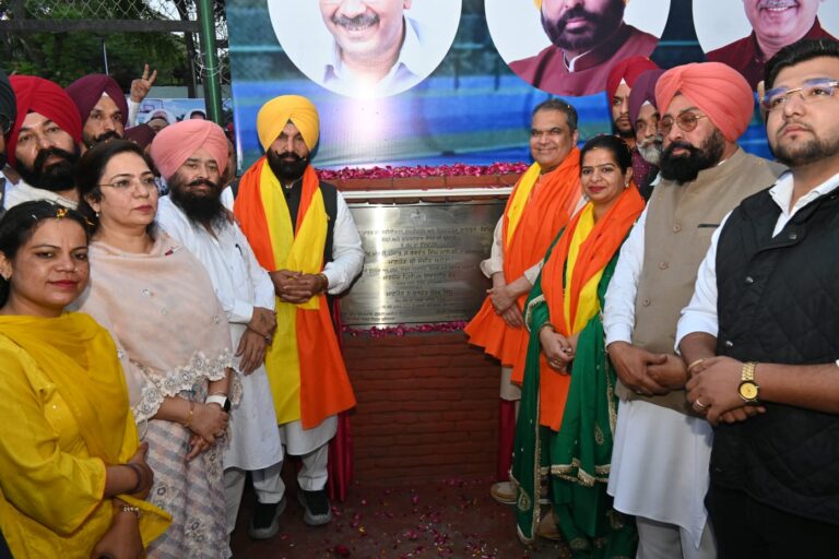 ਕੈਬਨਿਟ ਮੰਤਰੀ ਸੰਜੀਵ ਅਰੋੜਾ ਵੱਲੋਂ ਲੁਧਿਆਣਾ ਵਿੱਚ 1.74 ਕਰੋੜ ਦੇ ਵਿਕਾਸ ਪ੍ਰੋਜੈਕਟਾਂ ਦਾ ਕੀਤਾ ਗਿਆ ਉਦਘਾਟਨ