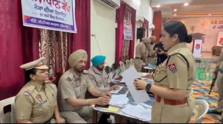 *ਐਸ.ਐਸ.ਪੀ ਡਾ. ਦਰਪਣ ਆਹਲੂਵਾਲੀਆ ਦੀ ਅਗਵਾਈ ਹੇਠ ਖੰਨਾ ਵਿੱਚ ਲਗਾਇਆ ਗਿਆ ਦੂਜਾ “ਜ਼ਿਲ੍ਹਾ ਪੱਧਰੀ ਸਮਾਧਾਨ ਕੈਂਪ”, ਲੋਕਾਂ ਨੂੰ ਤੁਰੰਤ ਰਾਹਤ