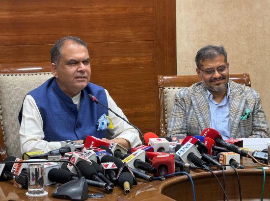 ਪੰਜਾਬ ਵਿੱਚ ਟੈਕਸਟਾਈਲ ਕਾਰੋਬਾਰ ਦੇ ਵਿਸਥਾਰ ਅਤੇ ਪਰਾਲੀ-ਅਧਾਰਤ ਊਰਜਾ ਪ੍ਰੋਜੈਕਟ ਲਈ 690 ਕਰੋੜ ਦਾ ਤਾਜ਼ਾ ਨਿਵੇਸ਼ ਹੋਵੇਗਾ: ਸੰਜੀਵ ਅਰੋੜਾ