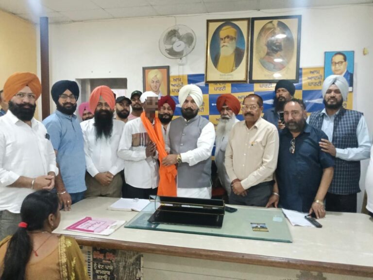 ਵਿਧਾਇਕ ਸਿੱਧੂ ਦੀ ਹਾਜ਼ਰੀ ‘ਚ ਨੌਜਵਾਨ ਨੇ ਨਸ਼ਾ ਛੱਡਣ ਦਾ ਲਿਆ ਪ੍ਰਣ