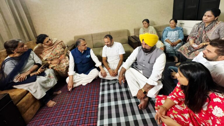 ਪੰਜਾਬ ਸਰਕਾਰ ਉੱਤਰ ਪ੍ਰਦੇਸ਼ ਸਰਕਾਰ ਨਾਲ ਕਰੇਗੀ ਤਾਲਮੇਲ, ਪੀੜਤਾਂ ਨੂੰ ਮਿਲੇਗਾ ਇਨਸਾਫ਼ : ਸੰਜੀਵ ਅਰੋੜਾ