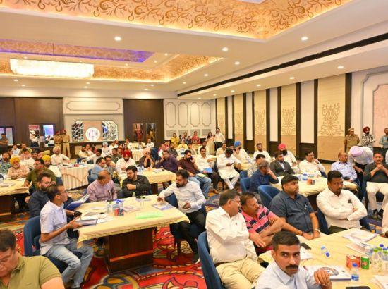 ਮਈ ਅੰਤ ਤੱਕ ਪੰਜਾਬ ਦੇ ਸ਼ਹਿਰਾਂ ਵਿੱਚ 1300 ਕਰੋੜ ਰੁਪਏ ਨਾਲ 2120 ਕਿਲੋਮੀਟਰ ਸੜਕਾਂ ਬਣਾਈਆਂ ਜਾਣਗੀਆਂ