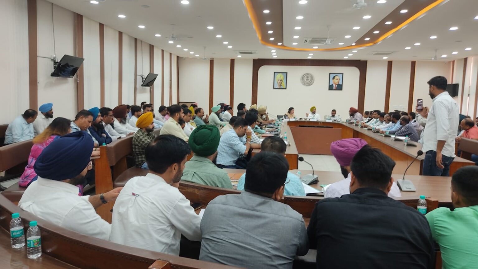 ਰਾਸ਼ਟਰੀ ਸਫ਼ਾਈ ਕਰਮਚਾਰੀ ਕਮਿਸ਼ਨ ਨੇ ਲੁਧਿਆਣਾ ਪੁਲਿਸ ਨੂੰ ਫੈਕਟਰੀ ਵਿੱਚ ਸੈਪਟਿਕ ਟੈਂਕ ਦੀ ਸਫ਼ਾਈ ਦੌਰਾਨ ਹੋਈਆਂ 3 ਮੌਤਾਂ ਦੇ ਮਾਮਲੇ ਵਿੱਚ ਦਰਜ ਐਫ.ਆਈ.ਆਰ. (FIR) ਵਿੱਚ ‘ਮੈਨੂਅਲ ਸਕੇਵੈਂਜਿੰਗ ਐਕਟ’ ਅਤੇ ‘ਐਸ.ਸੀ./ਐਸ.ਟੀ. ਐਕਟ’ ਦੀਆਂ ਧਾਰਾਵਾਂ ਜੋੜਨ ਦੇ ਦਿੱਤੇ ਨਿਰਦੇਸ਼
