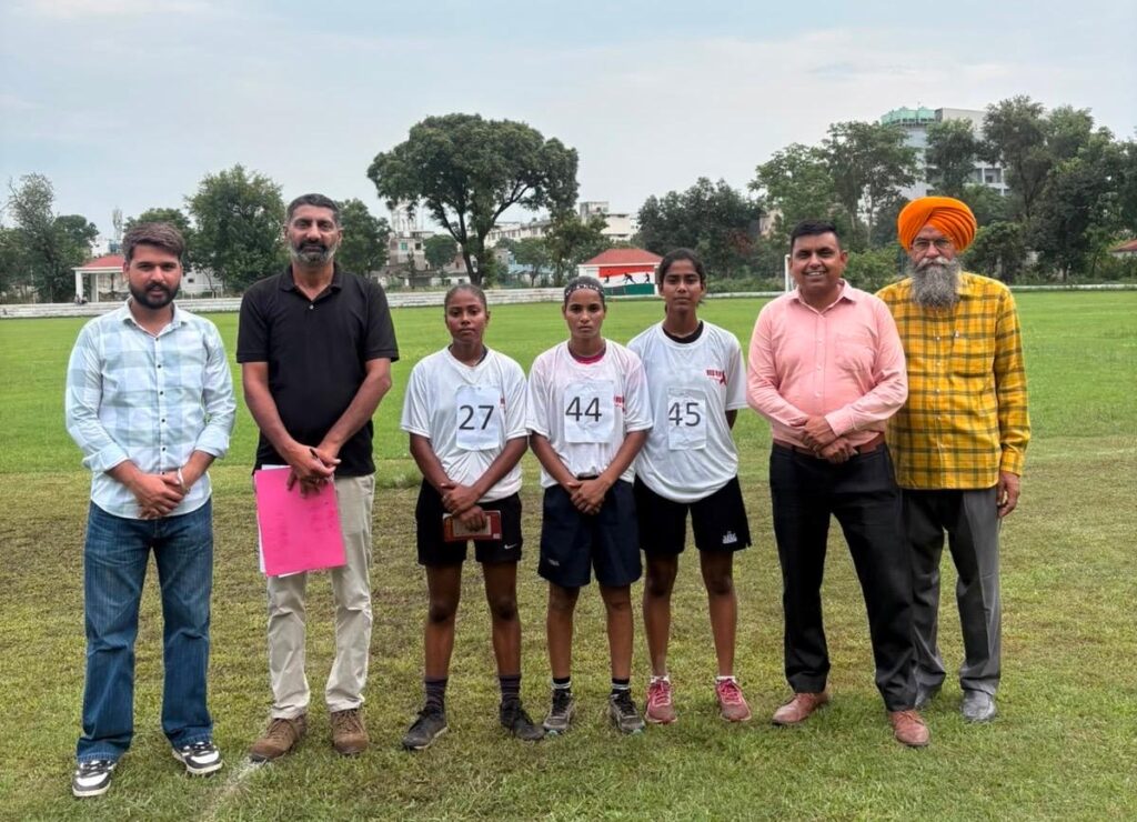 ਐੱਚ.ਆਈ.ਵੀ./ਏਡਜ਼ ਬਾਰੇ ਜਾਗਰੂਕਤਾ ਸਬੰਧੀ ਜ਼ਿਲ੍ਹਾ ਪੱਧਰੀ ਮੈਰਾਥਨ ’ਚ ਦੌੜੇ ਨੌਜਵਾਨ