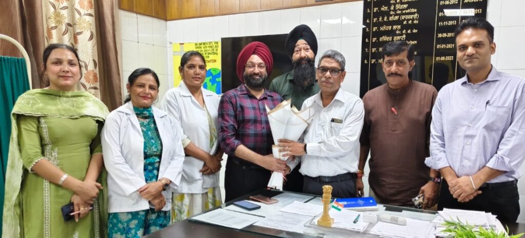 ਡਾਇਰੈਕਟਰ ਡਾ. ਸੁਨੀਲ ਬਾਂਸਲ ਨੇ ਕੀਤਾ ਖੰਨਾ ਸਿਵਲ ਹਸਪਤਾਲ ਦਾ ਦੌਰਾ