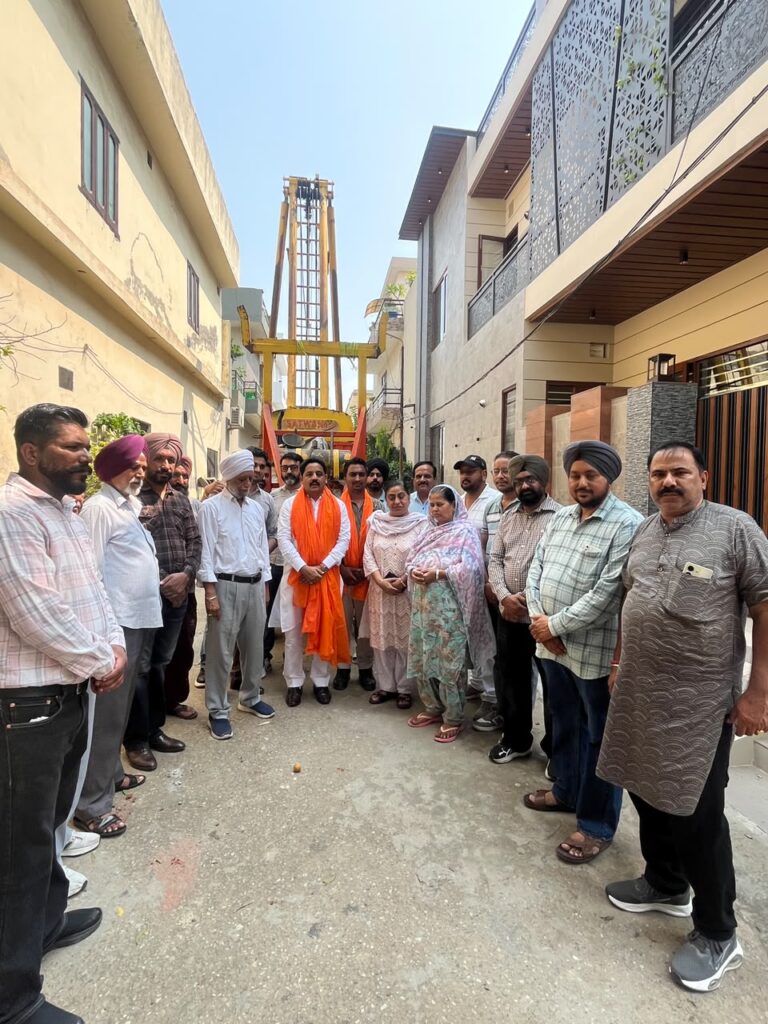ਡਿਪਟੀ ਮੇਅਰ ਜੌਹਰ ਵੱਲੋਂ ਵਾਰਡ ਨੰਬਰ 40 ਵਿੱਚ 25 ਐਚ.ਪੀ. ਦਾ ਟਿਊਬਵੈੱਲ ਲਗਾਉਣ ਦੇ ਪ੍ਰੋਜੈਕਟ ਦੀ ਸ਼ੁਰੂਆਤ
